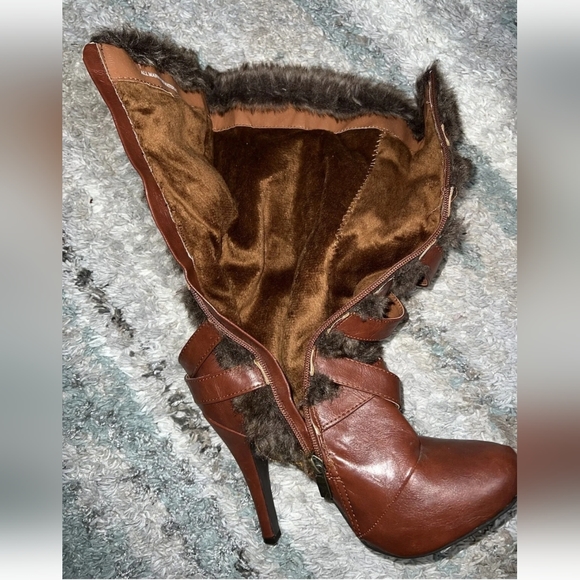 Shawna crisscross zip-up fur boots Sz 8 Boots With The Fur SOLD OUT ON WEBSITE - Picture 10 of 14